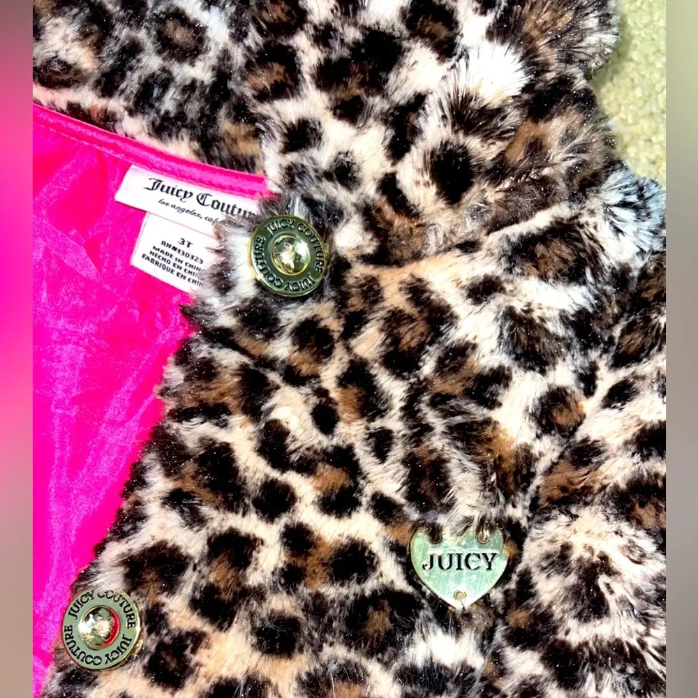 Juicy Couture girls coat, faux fur leopard print with pink lining, 3 T - Picture 5 of 5
